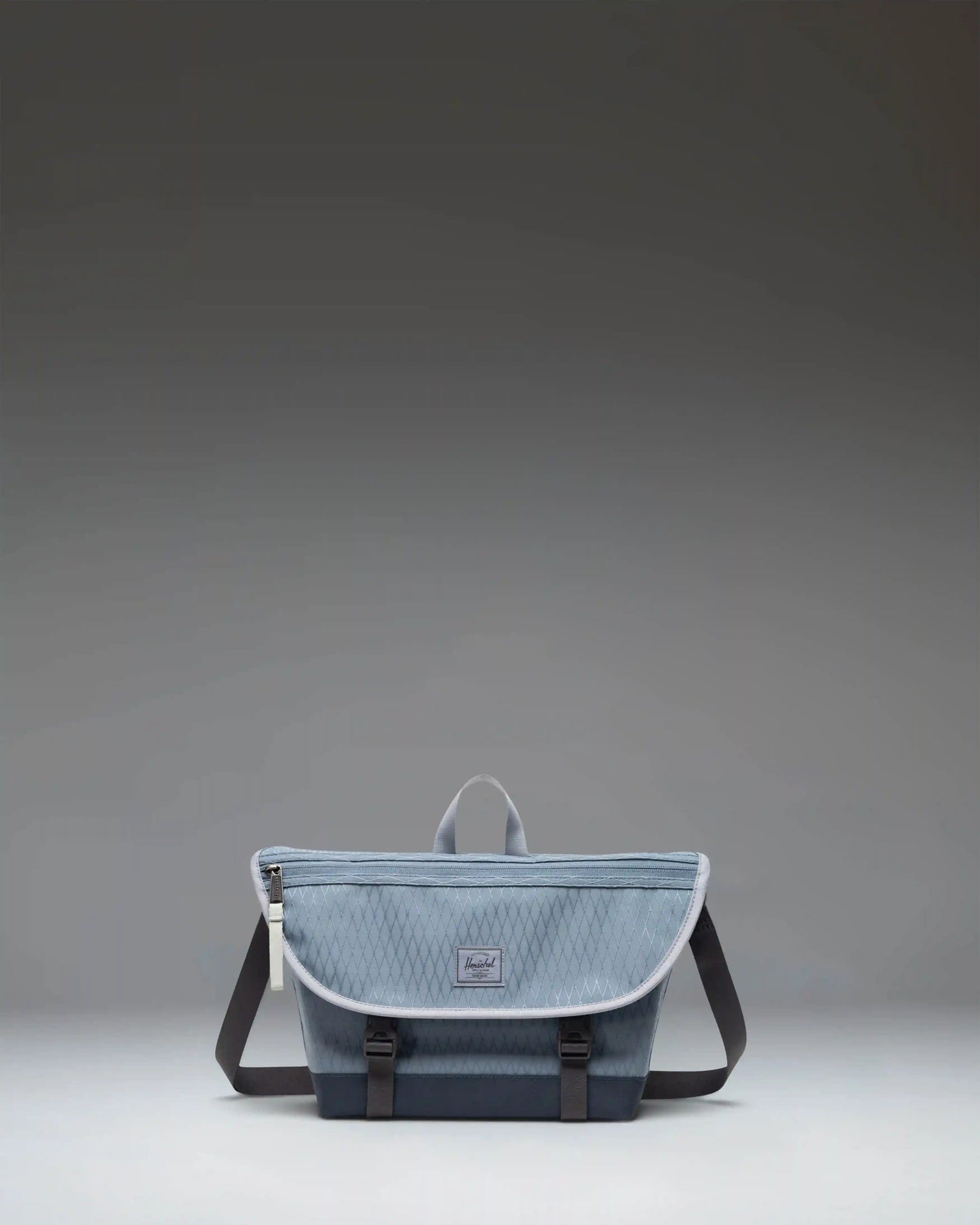 Cove Messenger Small
